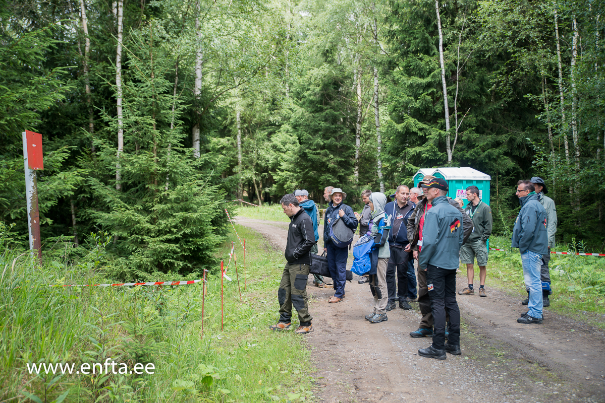 045 First look at the course